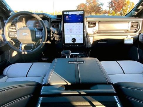 New 2023 Ford F150 Lightning Platinum AWD/4WD image 5