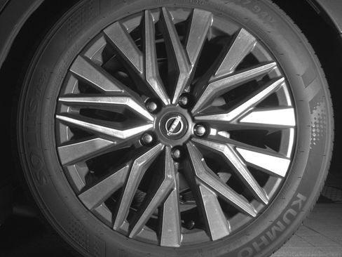 Used 2025 Nissan Altima 2.5 SV image 14