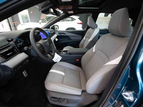 New 2026 Toyota Camry SE w/ Multimedia Upgrade Package image 9