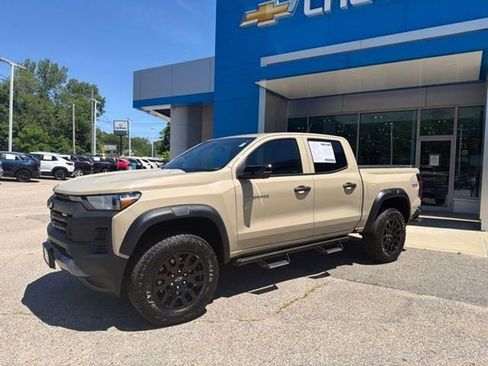 Certified 2023 Chevrolet Colorado Trail Boss w/ Technology Package AWD/4WD image 1