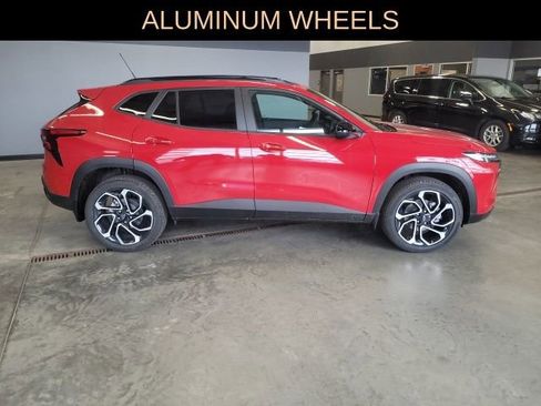 New 2026 Chevrolet Trax RS w/ Driver Confidence Package FWD image 10