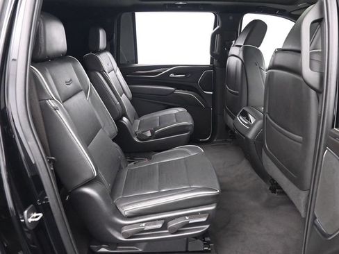Used 2022 Cadillac Escalade ESV Premium Luxury AWD/4WD image 19