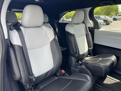 Certified 2026 Toyota Sienna XSE image 21
