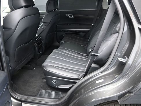 Used 2024 Genesis GV80 2.5T image 17