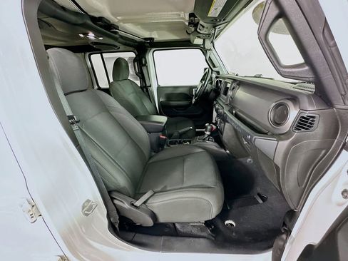 Used 2021 Jeep Wrangler Unlimited Sport image 36