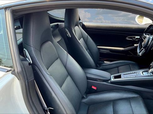 Used 2023 Porsche 718 Cayman RWD image 29