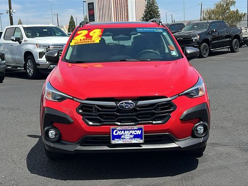 Used 2024 Subaru Crosstrek 2.0i Premium AWD/4WD image 2