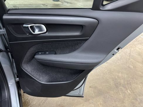 Certified 2024 Volvo XC40 B5 Plus w/ Climate Package AWD/4WD image 17
