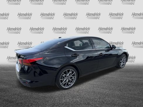 Used 2024 Nissan Altima 2.0 SR FWD image 10
