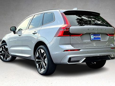 New 2026 Volvo XC60 T8 Plus w/ Climate Package AWD/4WD image 3