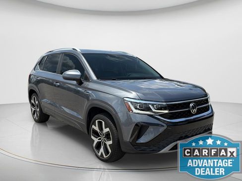 Used 2022 Volkswagen Taos SEL w/ Panoramic Sunroof Package AWD/4WD image 3