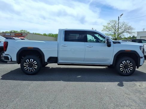 New 2026 GMC Sierra 2500 Denali Ultimate AWD/4WD image 8