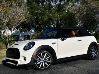 Used 2021 MINI Cooper S video 2