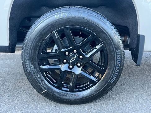 New 2026 Chevrolet Silverado 1500 RST w/ Dark Appearance Package image 9