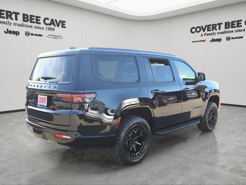 New 2025 Jeep Wagoneer Series II w/ HD Trailer Tow Package image 5