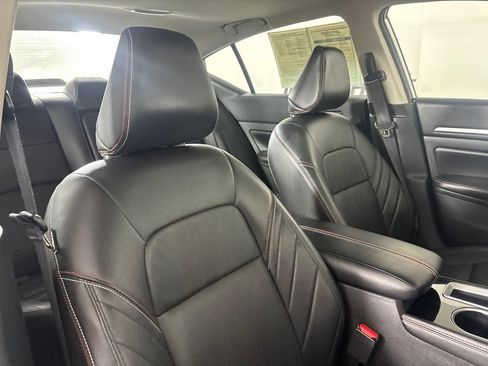 Used 2024 Nissan Altima 2.5 SR w/ SR Premium Package FWD image 31