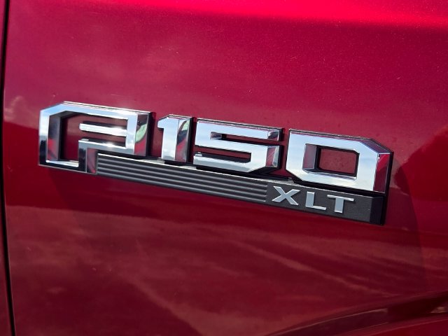 Used 2017 Ford F150 XLT w/ Equipment Group 302A Luxury AWD/4WD image 19