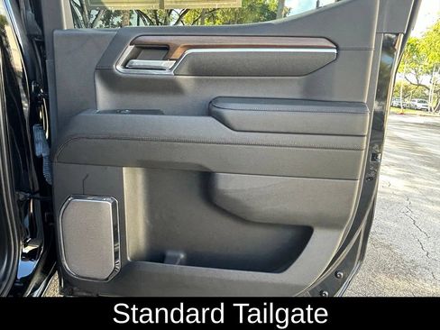 Used 2024 Chevrolet Silverado 1500 High Country w/ Technology Package RWD image 36