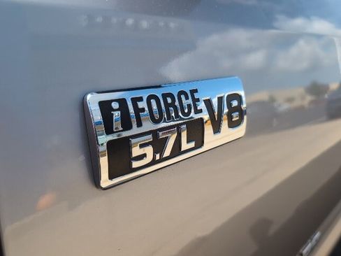 Used 2019 Toyota Tundra SR5 image 17