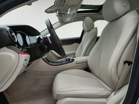 Used 2017 Mercedes-Benz E 300 4MATIC image 10