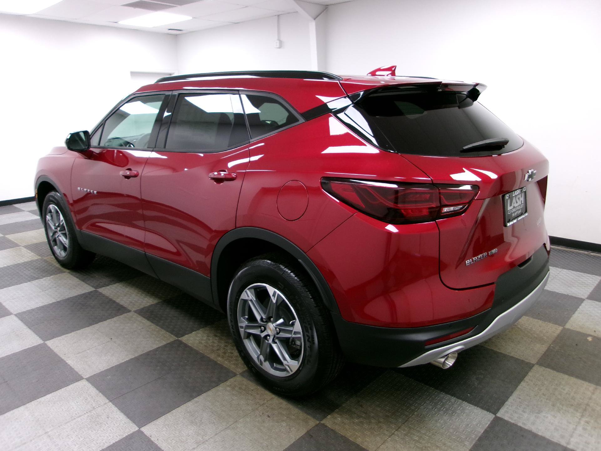 New 2026 Chevrolet Blazer LT w/ Convenience Package AWD/4WD image 2