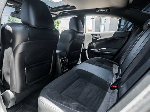 Used 2018 Dodge Charger R/T Scat Pack RWD image 34