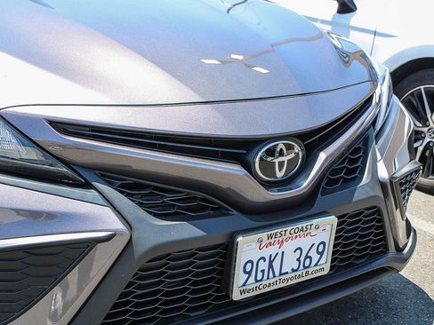 Used 2023 Toyota Camry SE FWD image 6