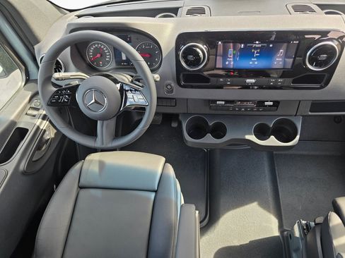 New 2026 Mercedes-Benz Sprinter 2500 image 23