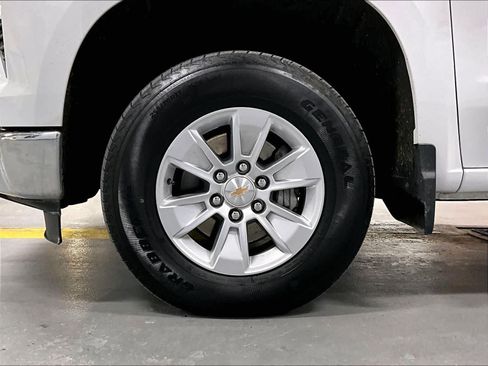 Used 2025 Chevrolet Silverado 1500 LT image 7