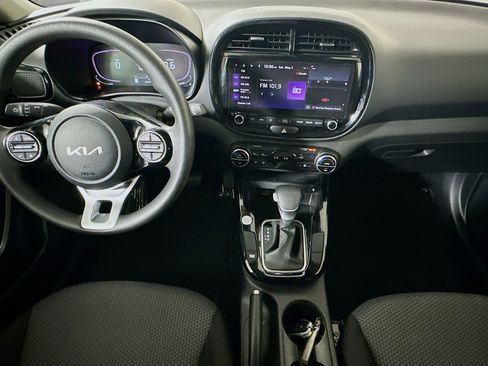 Used 2023 Kia Soul S FWD image 27