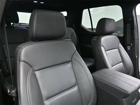 Used 2023 Chevrolet Traverse LT w/ LT Premium Package image 28