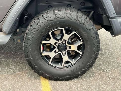 Used 2018 Jeep Wrangler Unlimited Rubicon AWD/4WD image 9