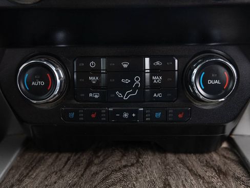 Used 2019 Ford F250 Lariat w/ Lariat Ultimate Package AWD/4WD image 40