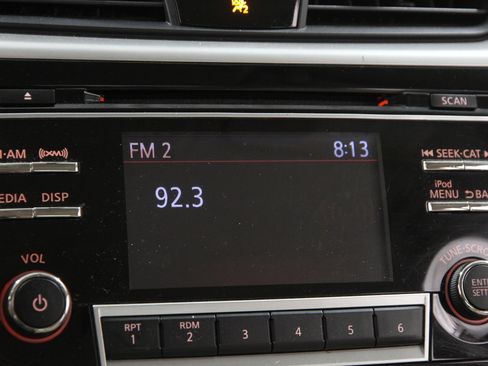 Used 2018 Nissan Altima 2.5 SV image 10