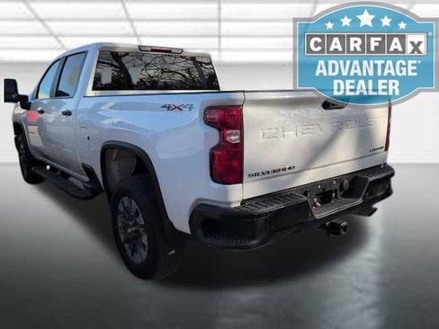 Used 2024 Chevrolet Silverado 2500 Custom w/ Custom Value Package image 2
