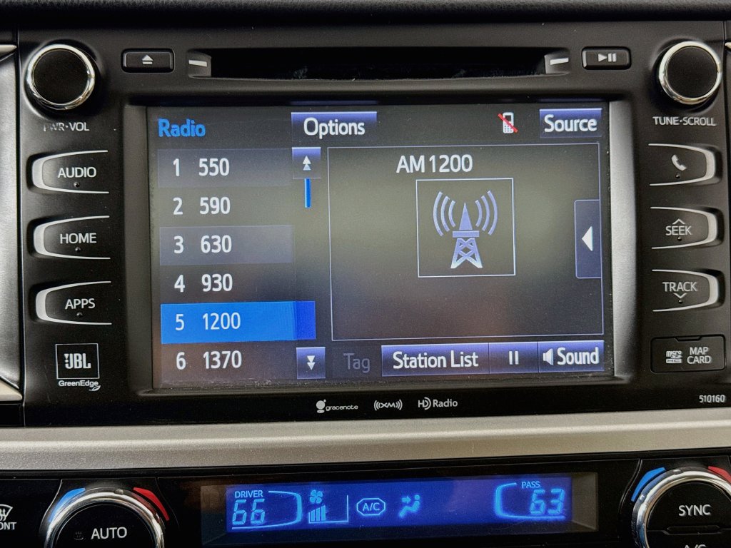Used 2016 Toyota Highlander Limited FWD image 15
