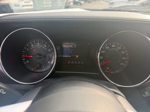 Used 2017 Ford Mustang GT RWD image 14
