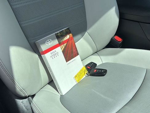 Used 2023 Toyota RAV4 Limited AWD/4WD image 15