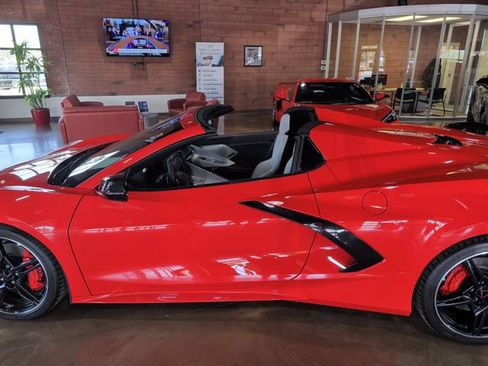 Used 2023 Chevrolet Corvette Stingray Preferred Conv w/ Z51 Performance Package RWD image 28