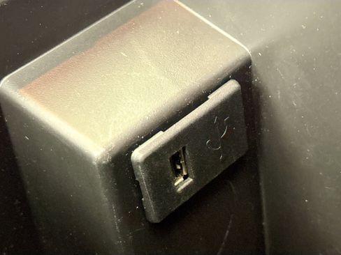 Used 2014 Nissan Armada Platinum image 19