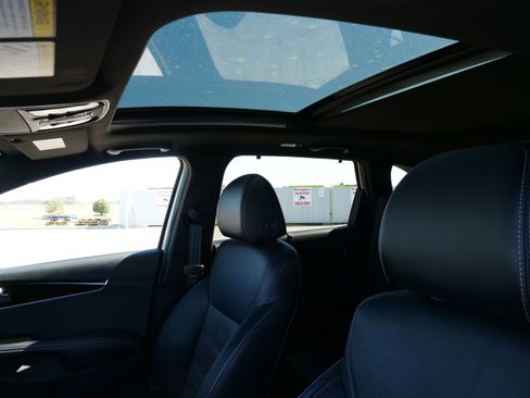 Used 2019 Kia Sorento SX image 29