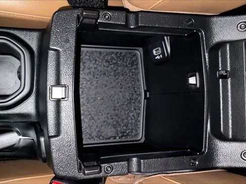 Used 2021 Jeep Wrangler Unlimited Rubicon AWD/4WD image 40