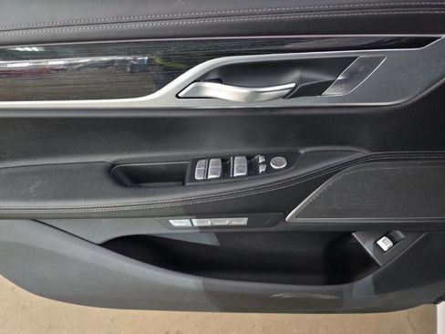 Used 2017 BMW 740i xDrive 740i xDrive Sedan image 7