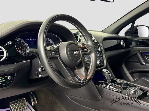 Used 2018 Bentley Bentayga AWD/4WD image 9