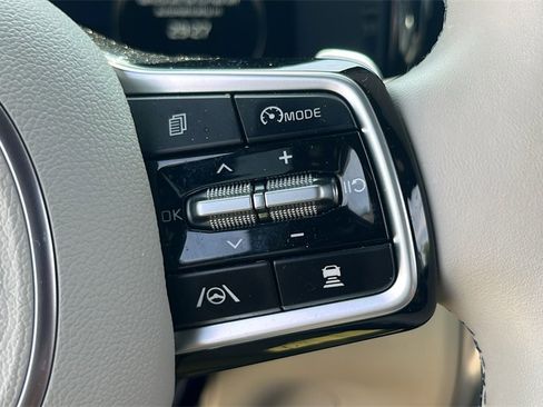 Used 2023 Kia Sorento SX Prestige image 30