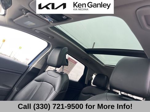 Certified 2025 Kia Sportage EX w/ Premium Package image 43