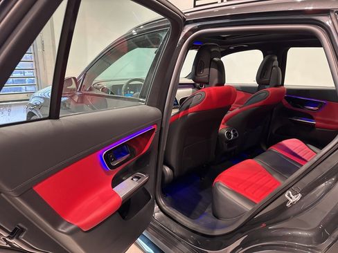 Used 2024 Mercedes-Benz GLC 43 AMG 4MATIC image 39