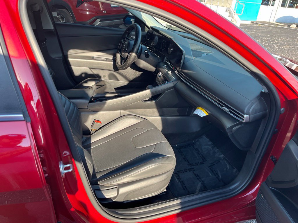 Used 2023 Hyundai Elantra Limited FWD image 50
