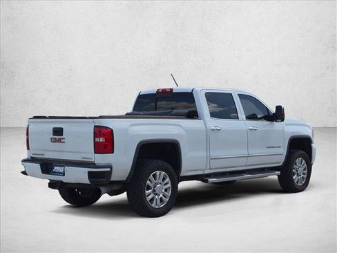 Used 2015 GMC Sierra 2500 Denali w/ Duramax Plus Package AWD/4WD image 5