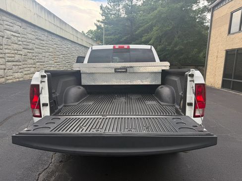 Used 2019 RAM 1500 Classic SLT AWD/4WD image 34